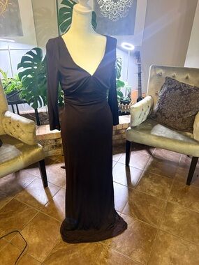 David Meister Black Long-Sleeve V-Neck Gown